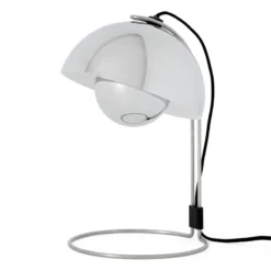 &Tradition Flowerpot VP4 Pöytävalaisin, Kromattu